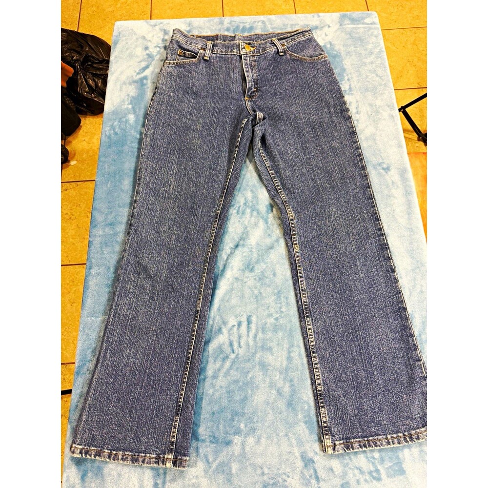 Wrangler Blues Mid Rise Straight Leg Jeans Womens Size 6x30 Medium Wash Denim